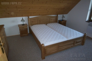 Dubová masivní postel ŠUMAVA v rustikálním stylu 911134 - Vybavení horské chalupy masivním dubovým nábytkem, který bude sloužit několika generacím
